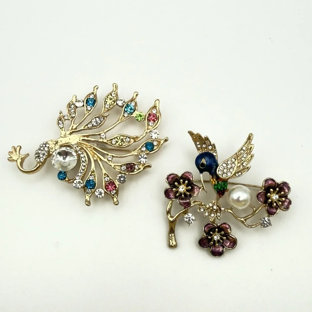 Hummingbird & Peacock Brooch Set Gold Tone Rhinestone Enamel Bird Pins
